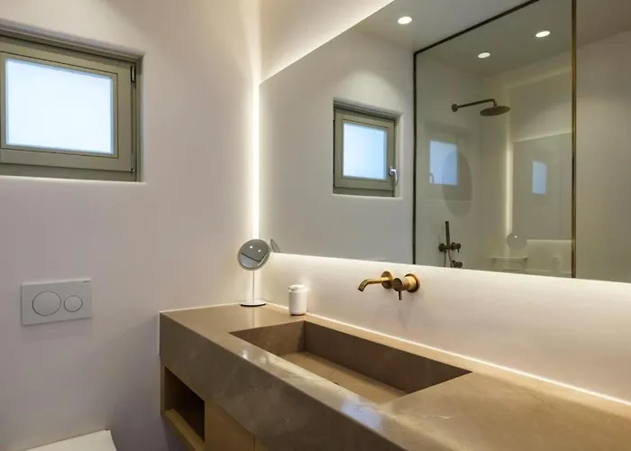 Lilium Iii - Panoramic View Over Psarou Bay! *