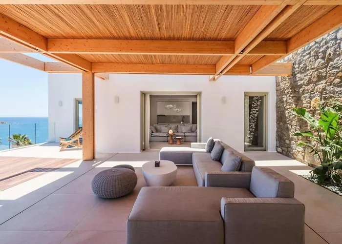 Lilium Iii - Panoramic View Over Psarou Bay! 프사로우